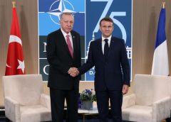 Ərdoğan və Makron Yaxın Şərqdəki vəziyyəti müzakirə ediblər